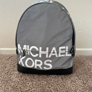 MICHAEL KORS REFLECTIVE GRAY/SILVER NYLON BACKPACK (EPJ032667)